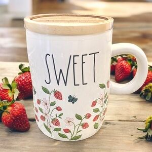 NEW Rae Dunn Beautiful ‘SWEET’ Strawberry Mug With Wood Lid